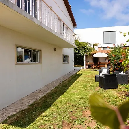 Alaia Surflodge Hostel