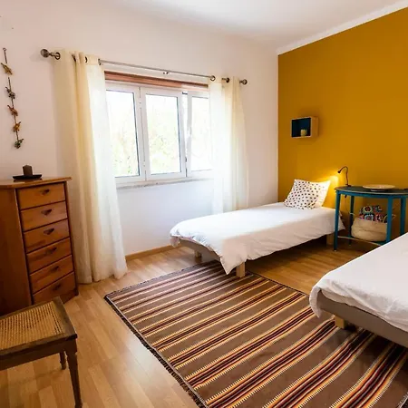 Hostel Alaia Surflodge *