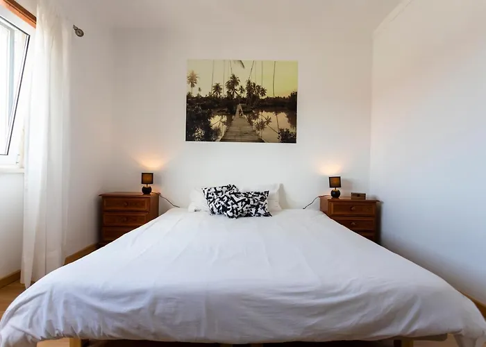 Alaia Surflodge Otel Ericeira