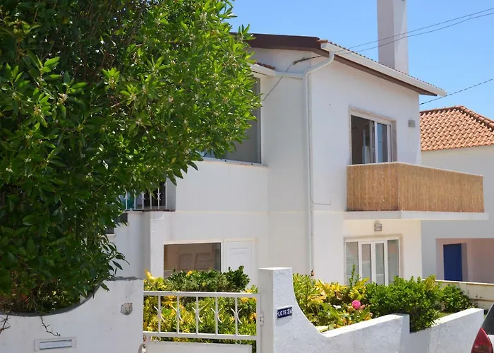 Otel Alaia Surflodge